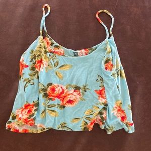 Nollie Floral Crop Top Size Medium